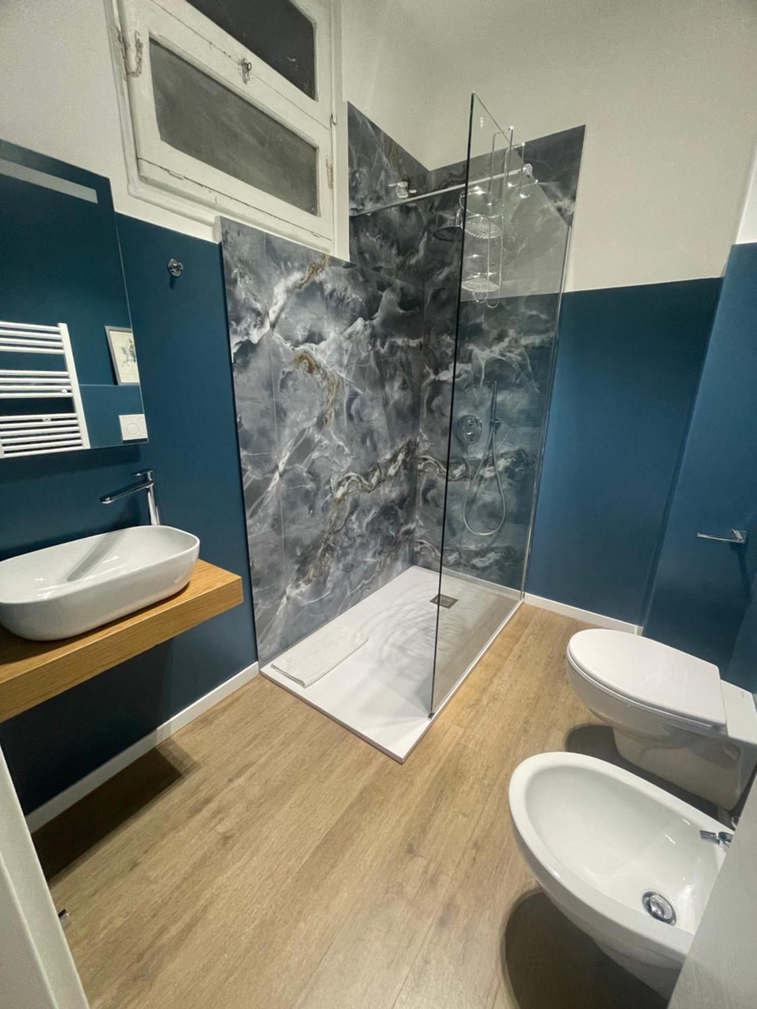 Isvi Bari Comfort Rooms Kültér fotó
